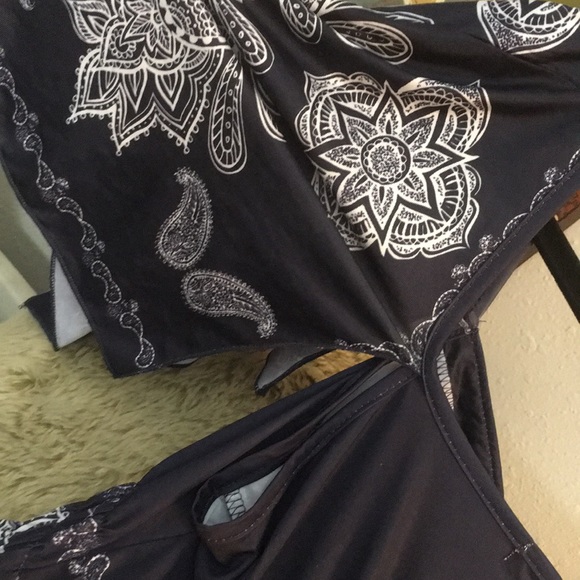 Boston Proper Vacation High End Catalog Brand Top! - Picture 8 of 8